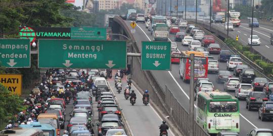 Setiap hari, 6 ribu kendaraan baru perparah macet Jakarta 