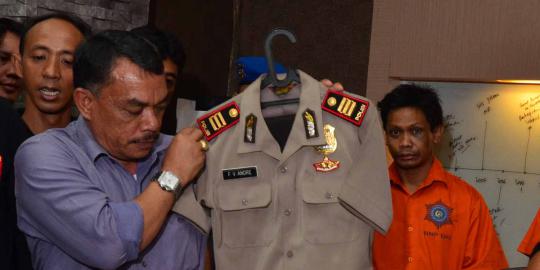 Polisi gadungan menipu untuk beli airsoft gun  merdeka.com