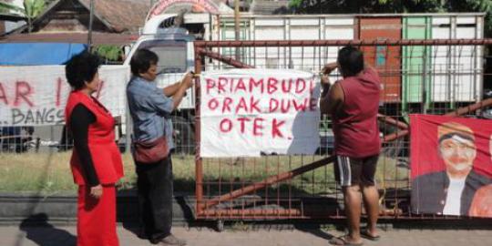 Warga dan pedagang protes pemagaran Klenteng Sam Poo Kong