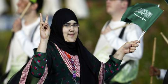 Sempat dilarang berjilbab, pejudo Saudi akhirnya boleh tanding