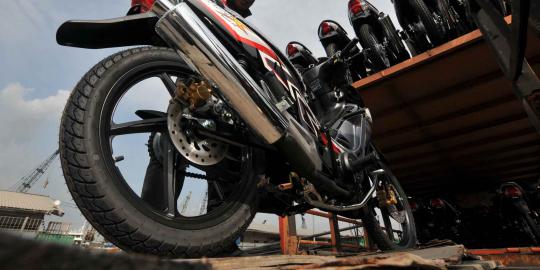 Perampok bergolok gasak sepeda motor di TB Simatupang