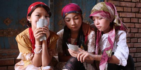 China larang muslim Uighur berpuasa