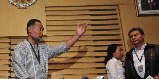 KPK: Polri wajib hentikan penyidikan kasus simulator SIM