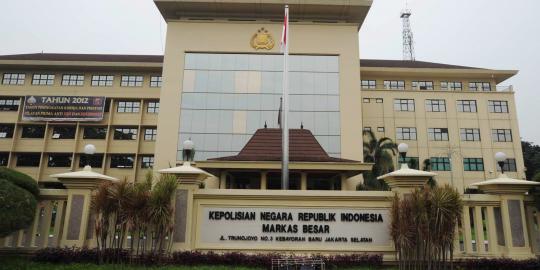 Polri harus legowo KPK tangani korupsi simulator SIM