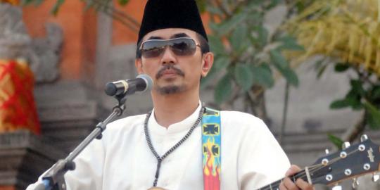 Gatot Brajamusti, dari penasihat spiritual jadi ketua Parfi