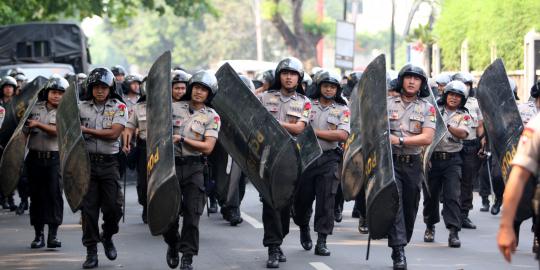 Warga bersitegang akibat aksi main hakim di Magelang