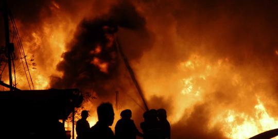 Kebakaran di Karet diduga akibat hubungan arus pendek