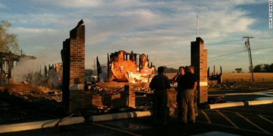 Masjid di Amerika dibakar