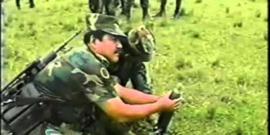 Video kocak tentara Kolombia gagal luncurkan mortir