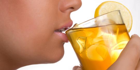 Awas, kebanyakan minum es teh sebabkan batu ginjal