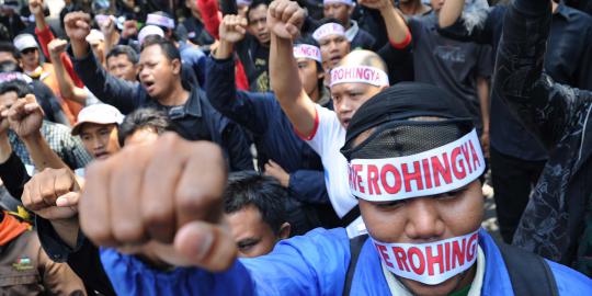 Massa peduli etnis Rohingya demo di Kedubes Myanmar 