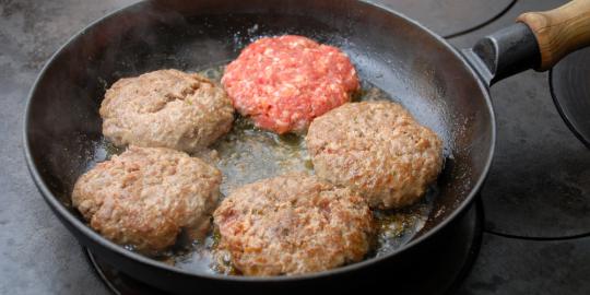 Cara memasak daging merah pengaruhi risiko kanker