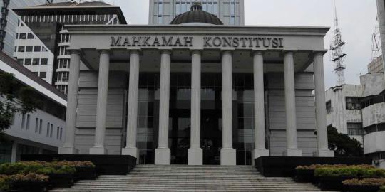 Tak terima jadi tersangka, Fadel ajukan uji materi ke MK