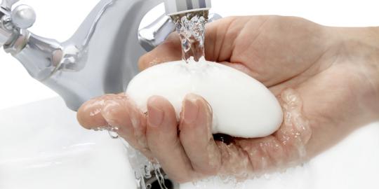 Hati-hati saat mencuci tangan dengan sabun!