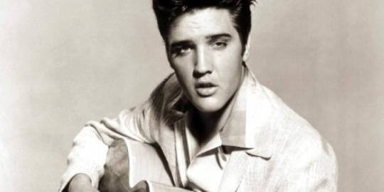 Elvis Presley \'bernyanyi\' di atas 5.642 cangkir kopi 