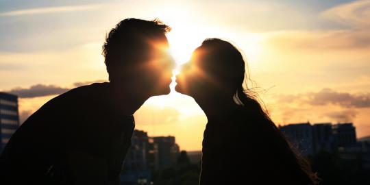 7 Jenis Ciuman Yang Dibenci Wanita Merdeka Com