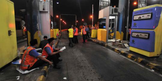 Pintu Tol Cikampek lengang, petugas beristirahat 