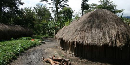 2013, pembangunan difokuskan di luar pulau Jawa