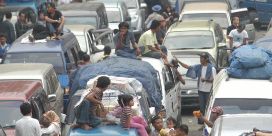 Puncak arus mudik, 60 ribu kendaraan melintas di Suramadu