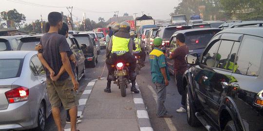Kisah pemudik Jakarta-Semarang 41 jam