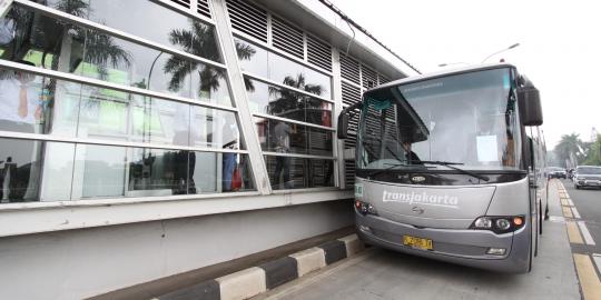 Bus Transjakarta tabrak pemotor di jalan sepi, 2 tewas
