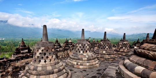 Libur lebaran, pengunjung mulai banjiri Borobudur