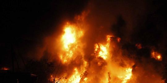 Diduga karena api unggun, hutan Gunung Slamet terbakar