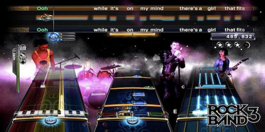 Bertanding musik bersama teman dengan Rock Band World