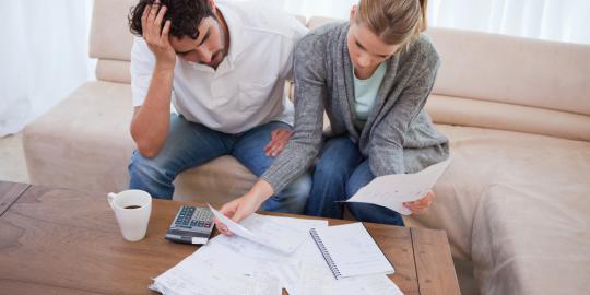 Cara mengatasi masalah keuangan rumah tangga