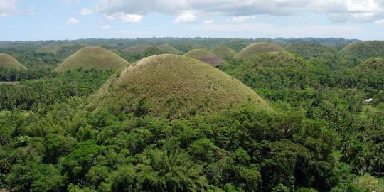 Misteri di balik pesona Bukit Cokelat