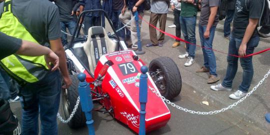 Mobil balap ITB optimistis raih best rookie di Formula SAE