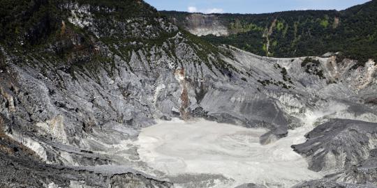 Tangkuban Parahu, legenda anak ingin mengawini ibu kandung