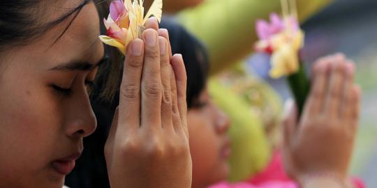 Umat Hindu Bali rayakan Galungan 