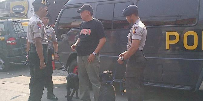 Polisi kerahkan anjing pelacak ke lokasi ledakan bom Depok 