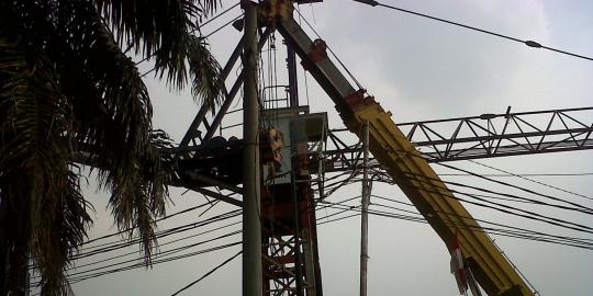 Tower Crane patah, lima orang luka berat