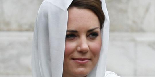 Kunjungi masjid, Kate Middleton berkerudung