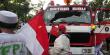 Mobil pemadam dirusak massa FPI saat bentrok di Kedubes AS