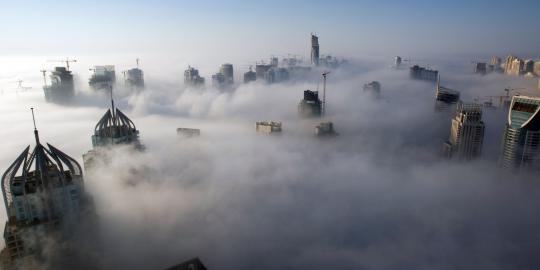 Menikmati keindahan, kemewahan Kota Dubai dari atas langit