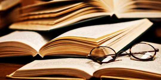Pria ini telah menulis lebih dari 100.000 buku!