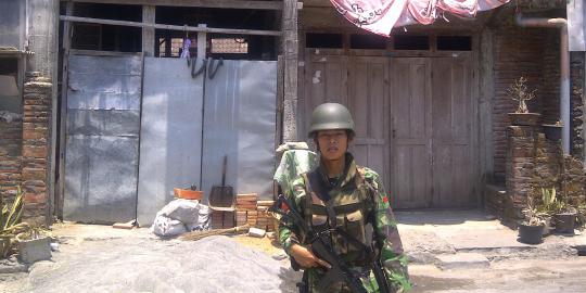 Bom keempat yang diledakkan bikin hancur rumah dan kos-kosan