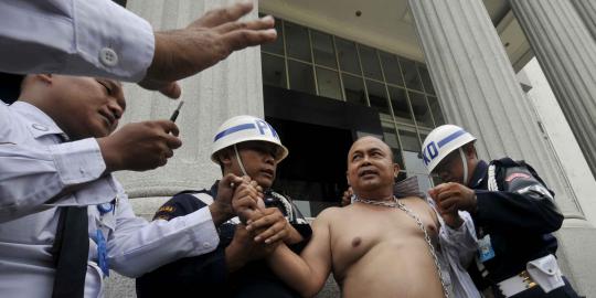 Lima cerita orang nekat di Istana, DPR, MA dan MK