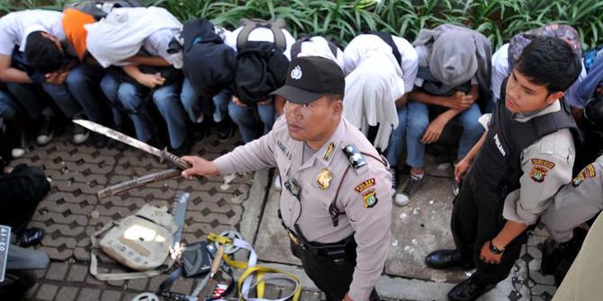 Cerita duel klasik siswa SMA Yake versus SMK Kartika Zeni 