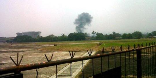 Pesawat AS 202 Bravo jatuh saat beratraksi di udara