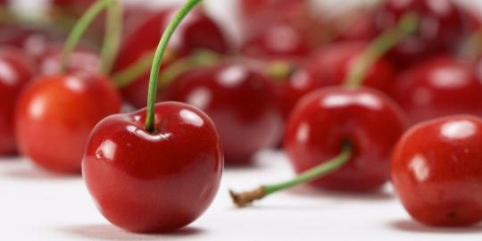 Makan buah cherry untuk kurangi risiko encok