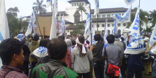 Ribuan buruh akan kepung Gedung Sate