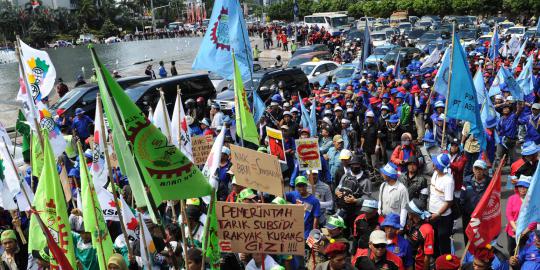 Buruh demo di Cikarang, Jababeka lumpuh