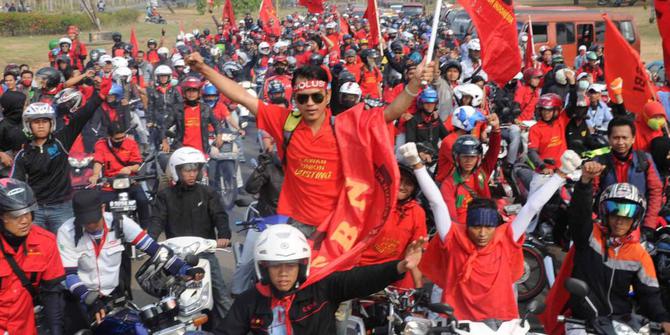 Ribuan buruh demo di EJIP, barracuda siaga di Tol Cikarang  merdeka.com