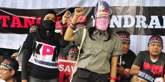 Aksi dukung KPK tangkap Djoko Susilo