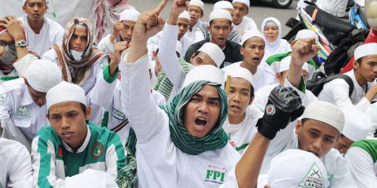 FPI demo minta Ahok tak pimpin lembaga Islam