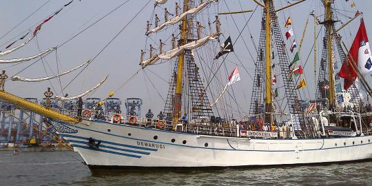 Kisah KRI Dewaruci keliling dunia